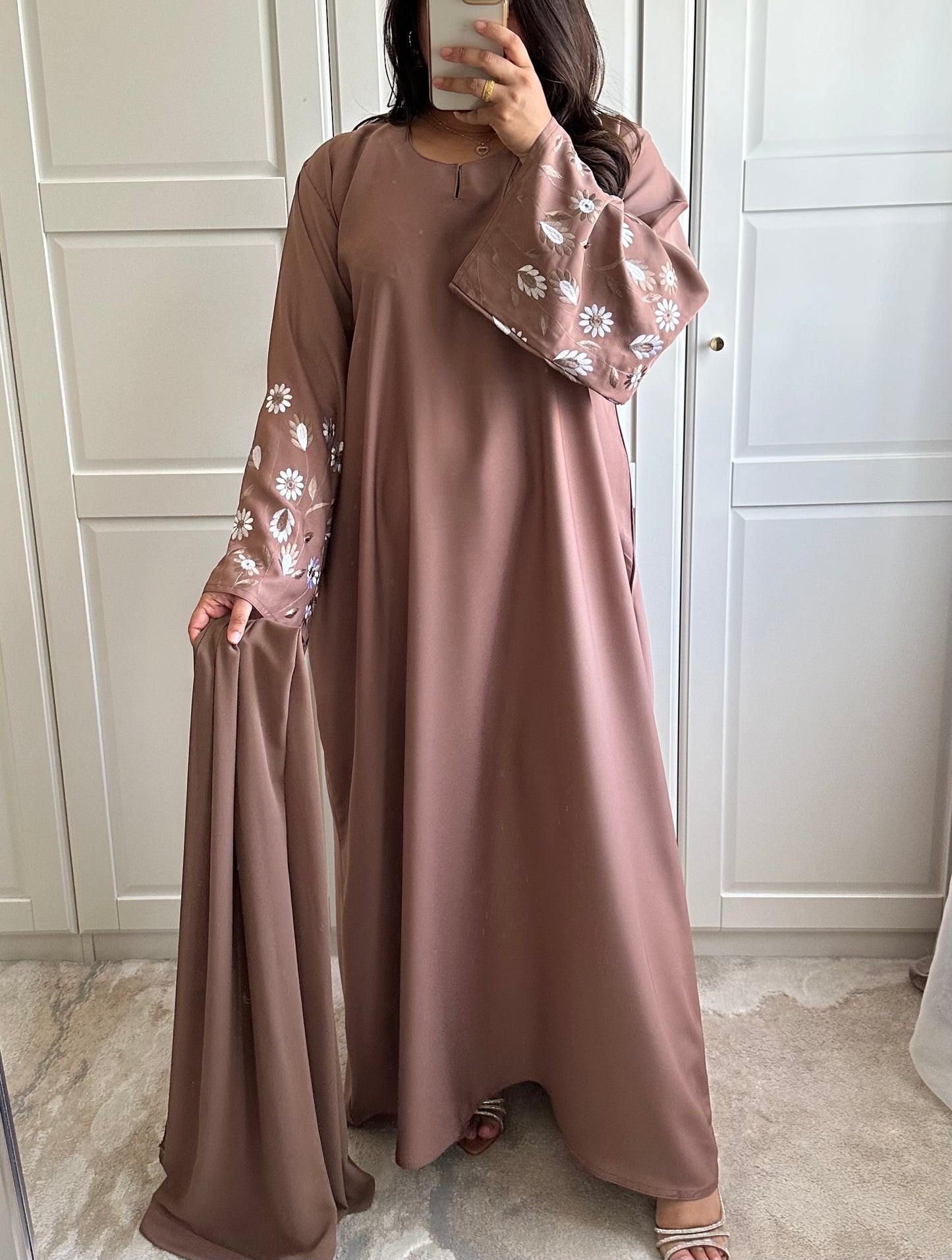 Ayah Mauve Embroidered Abaya