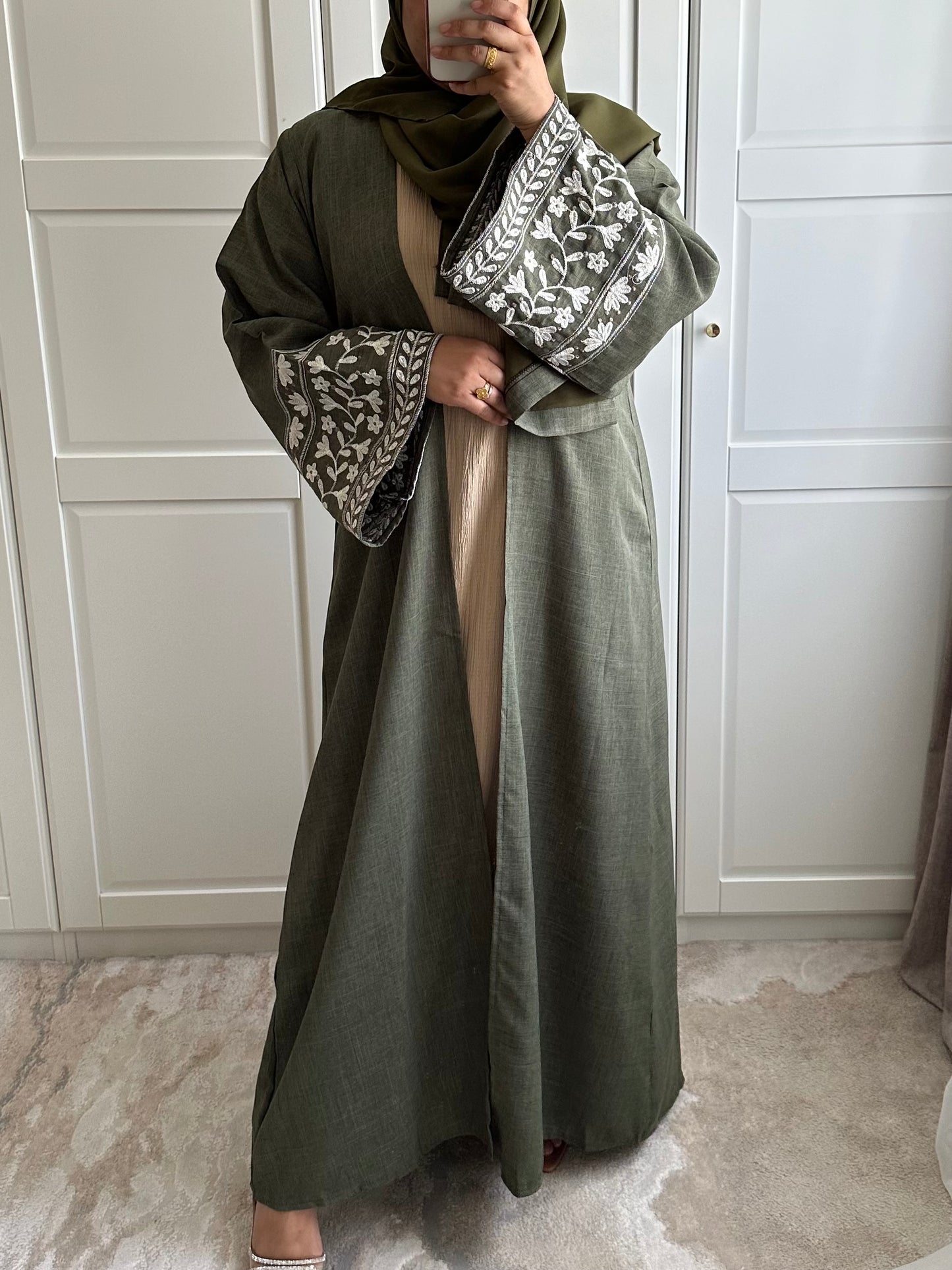 Sahar Green Linen Abaya