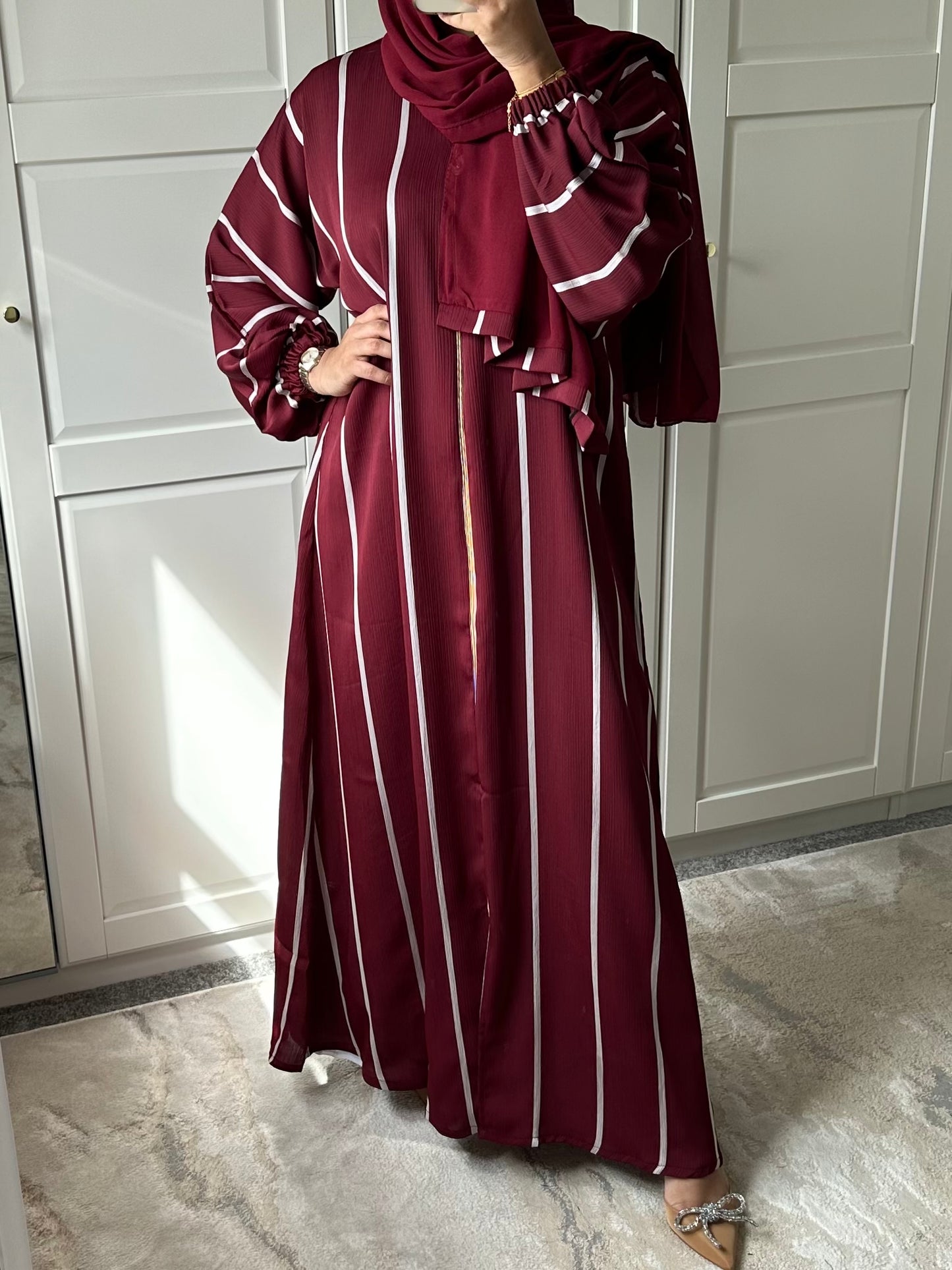 Eisha Zipped Abaya in Red