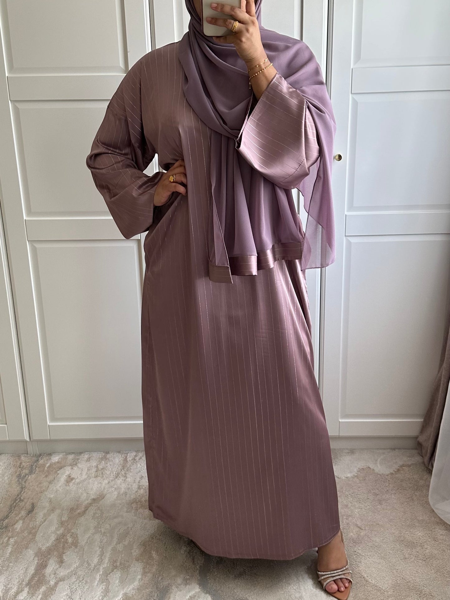 Inez Lilac Abaya