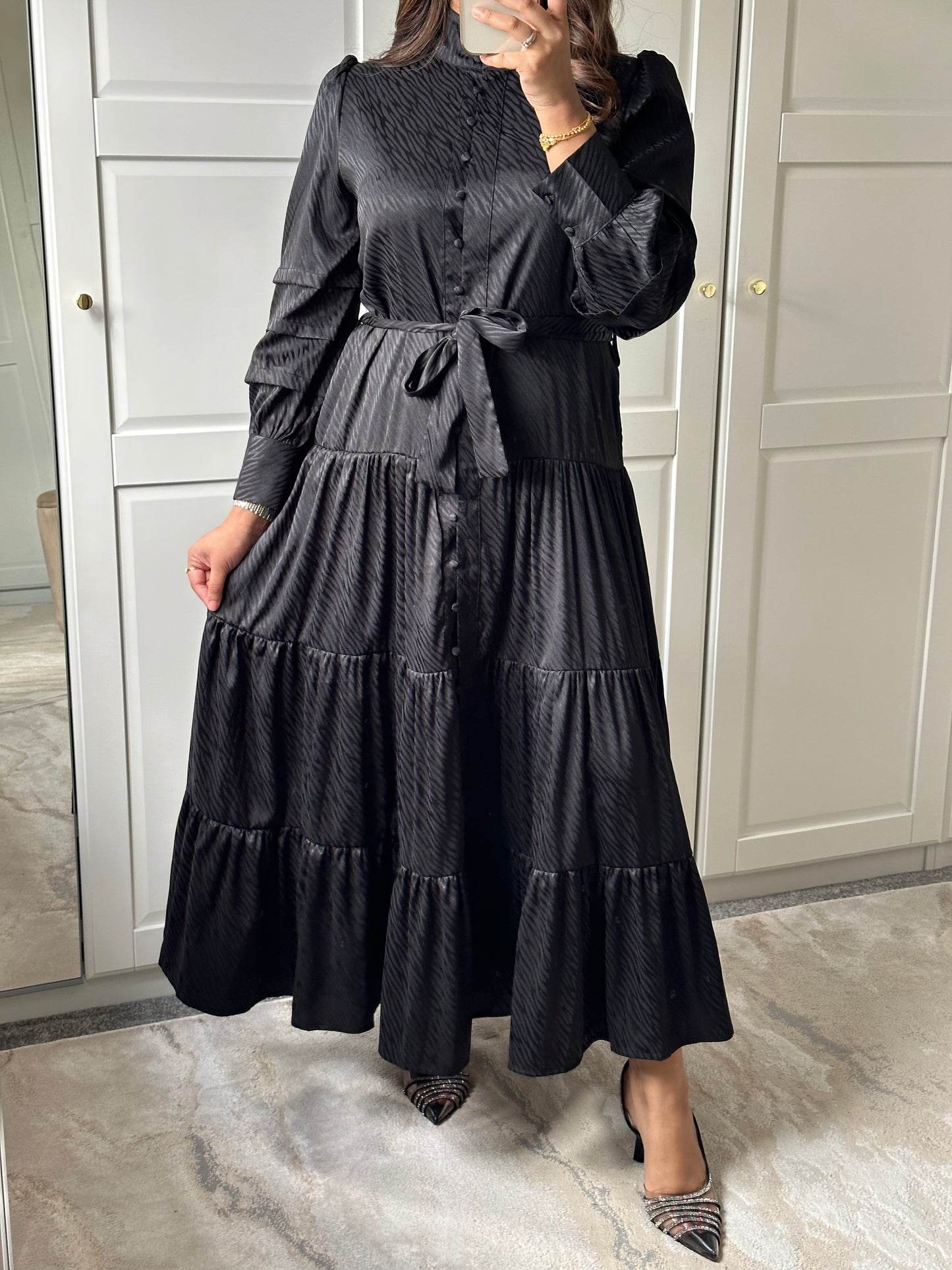 Riya tiered buttoned dress